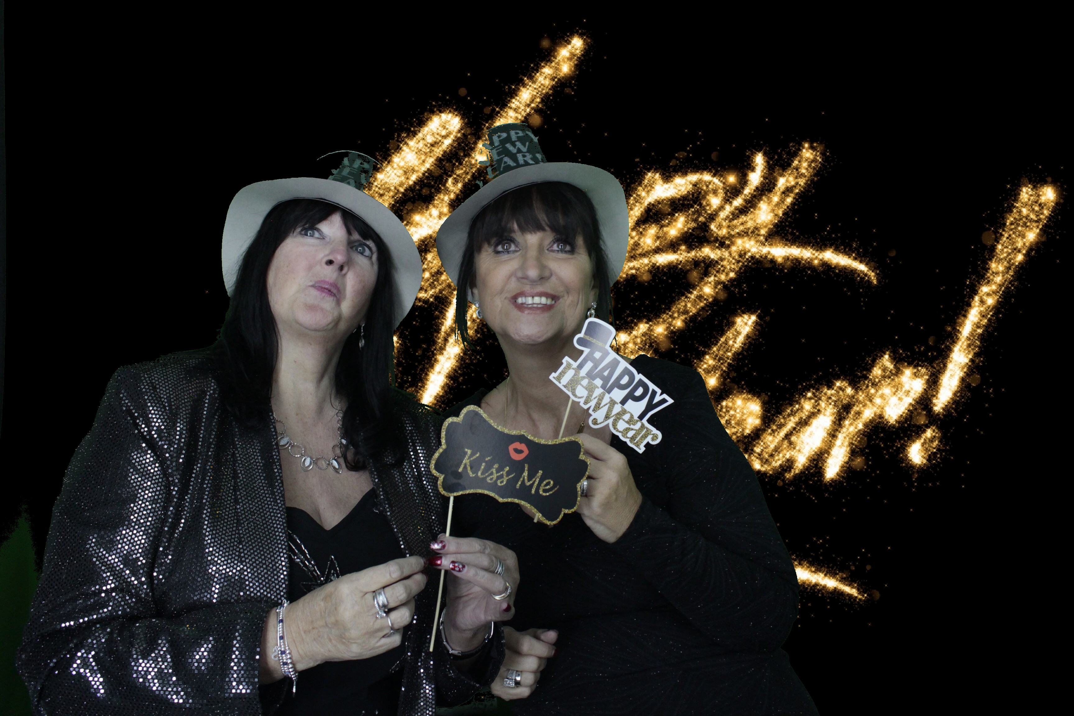 NYE Party | View more photos from the event at gallery.myphotoboothexperience.co.uk/u/MyPhotoBoothExperienceLtd/NYE-Party